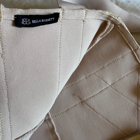 Bella Barnett Gold Cocktail Dress size Small - Picture 8 of 11